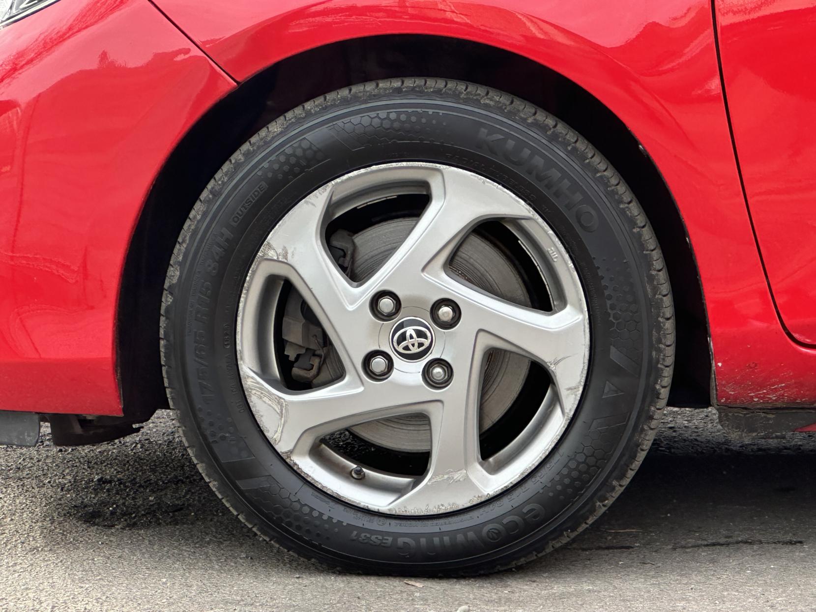 Toyota Yaris 1.5 VVT-h Icon Hatchback 5dr Petrol Hybrid E-CVT Euro 6 (Safety Sense) (101 ps)