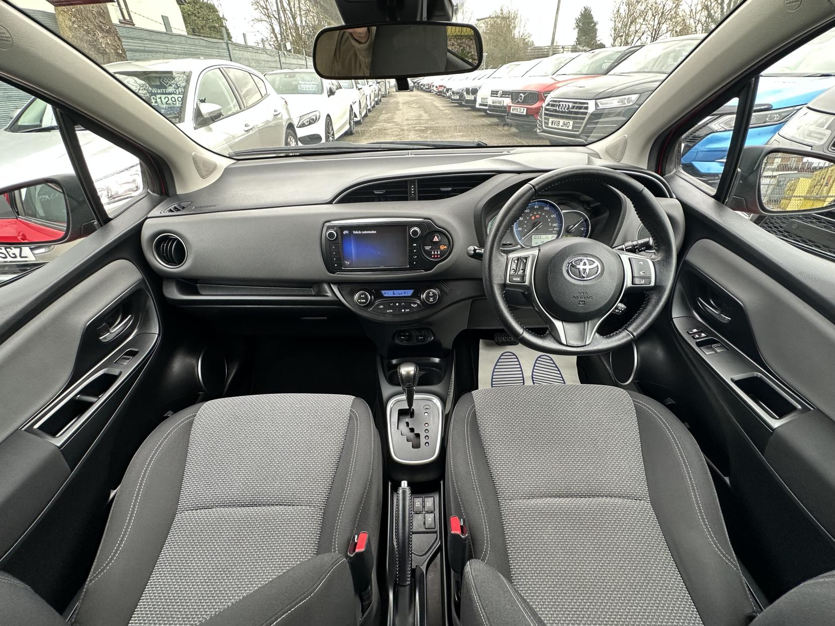 Toyota Yaris 1.5 VVT-h Icon Hatchback 5dr Petrol Hybrid E-CVT Euro 6 (Safety Sense) (101 ps)