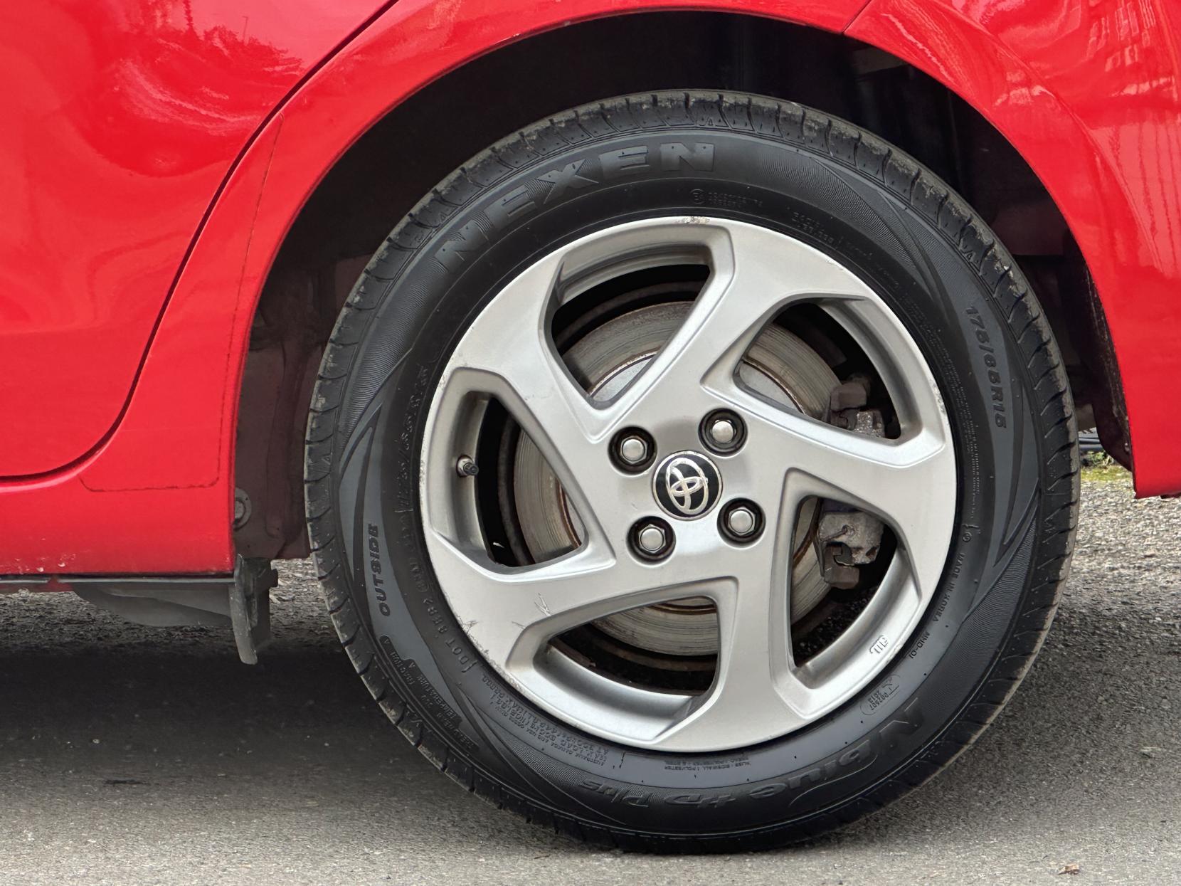 Toyota Yaris 1.5 VVT-h Icon Hatchback 5dr Petrol Hybrid E-CVT Euro 6 (Safety Sense) (101 ps)