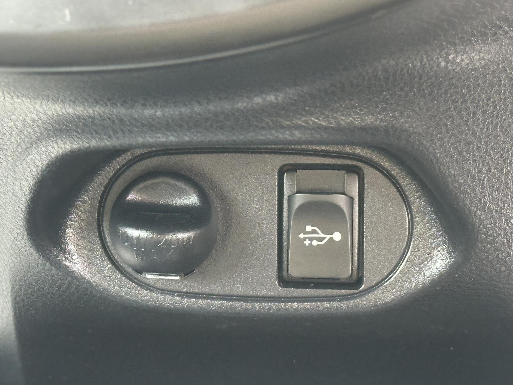 Toyota Yaris 1.5 VVT-h Icon Hatchback 5dr Petrol Hybrid E-CVT Euro 6 (Safety Sense) (101 ps)