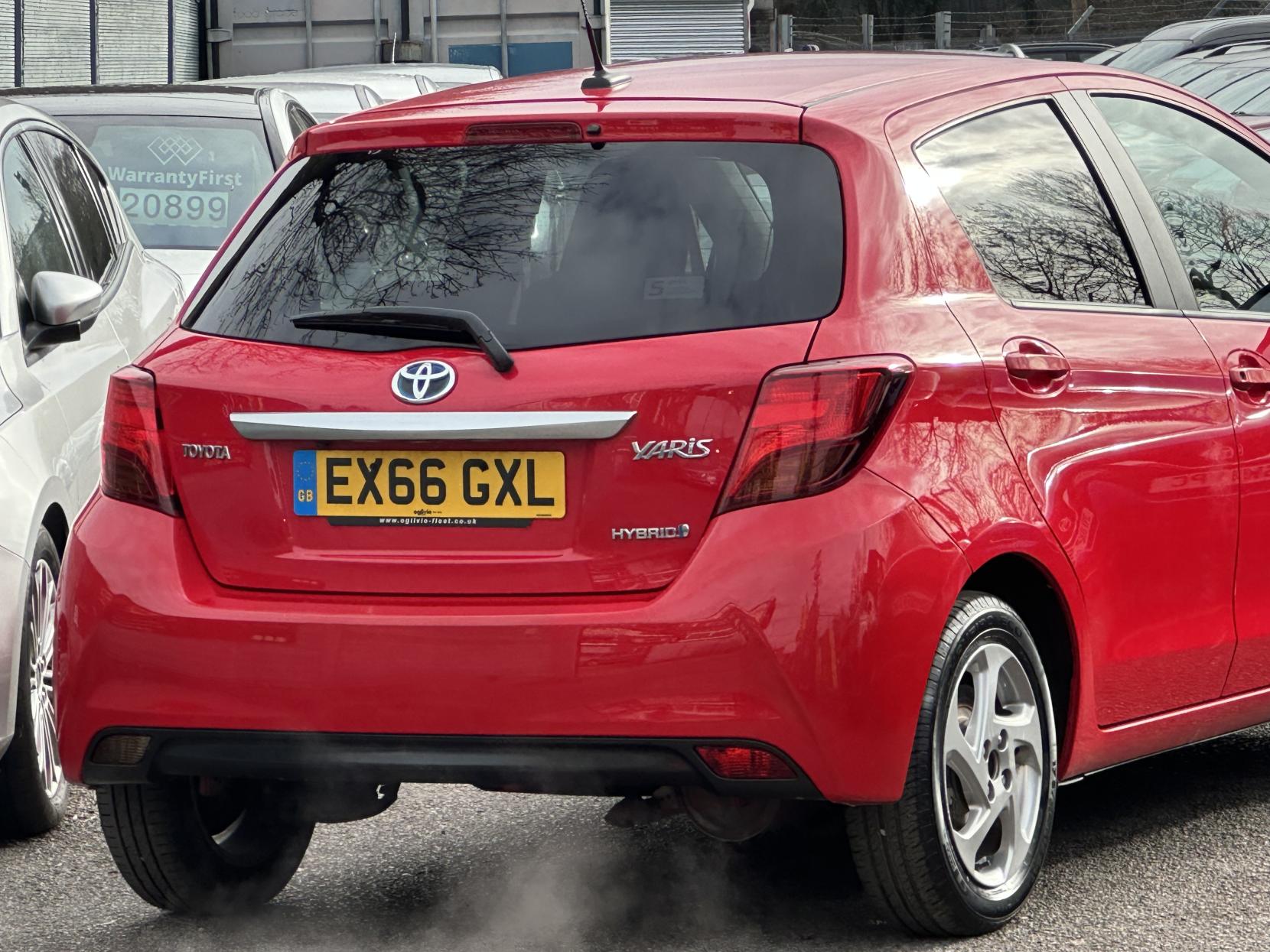 Toyota Yaris 1.5 VVT-h Icon Hatchback 5dr Petrol Hybrid E-CVT Euro 6 (Safety Sense) (101 ps)