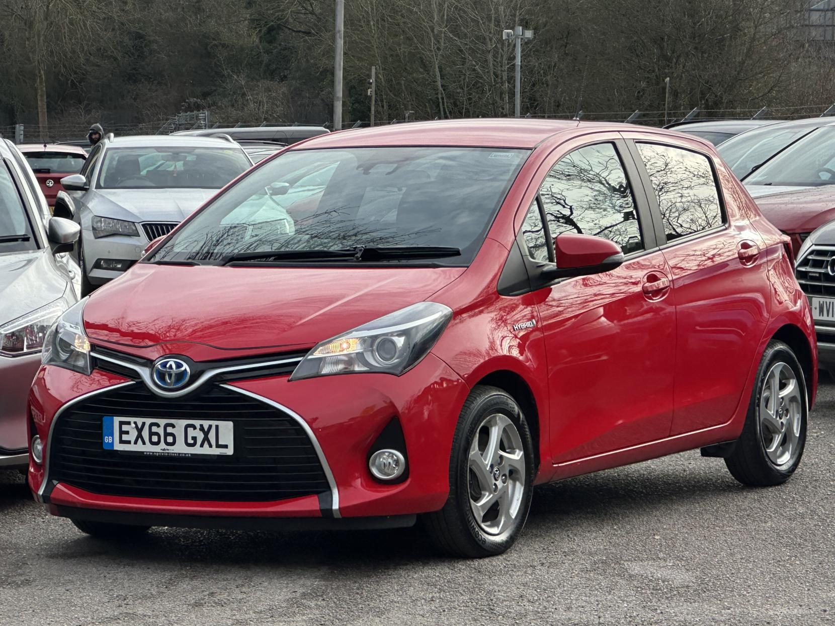 Toyota Yaris 1.5 VVT-h Icon Hatchback 5dr Petrol Hybrid E-CVT Euro 6 (Safety Sense) (101 ps)