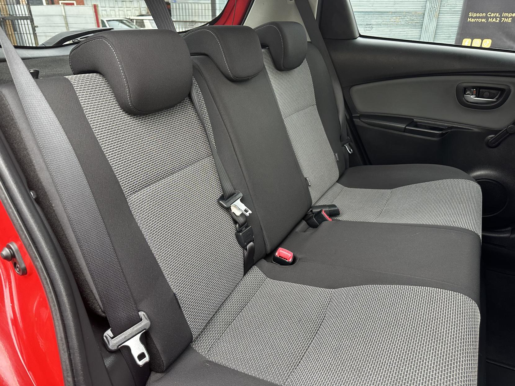 Toyota Yaris 1.5 VVT-h Icon Hatchback 5dr Petrol Hybrid E-CVT Euro 6 (Safety Sense) (101 ps)