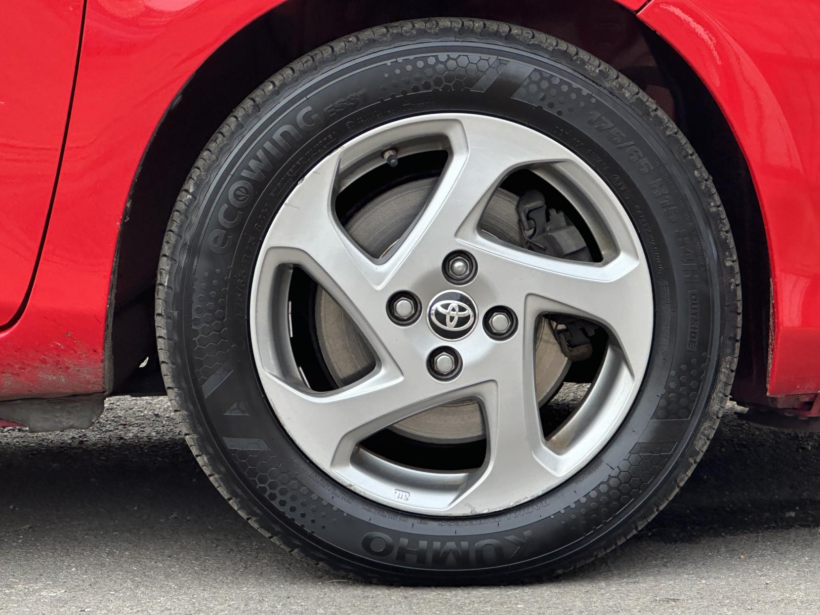 Toyota Yaris 1.5 VVT-h Icon Hatchback 5dr Petrol Hybrid E-CVT Euro 6 (Safety Sense) (101 ps)