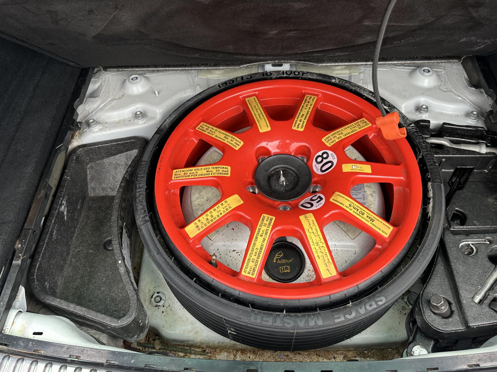 Volkswagen Touareg 3.0 TDI V6 BlueMotion Tech R-Line SUV 5dr Diesel Tiptronic 4WD Euro 6 (s/s) (262 ps)