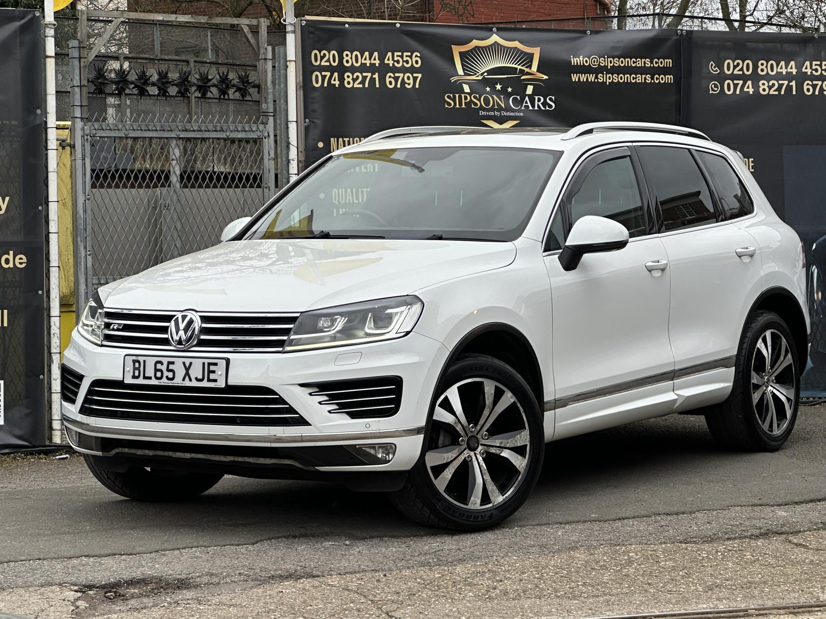 Volkswagen Touareg 3.0 TDI V6 BlueMotion Tech R-Line SUV 5dr Diesel Tiptronic 4WD Euro 6 (s/s) (262 ps)