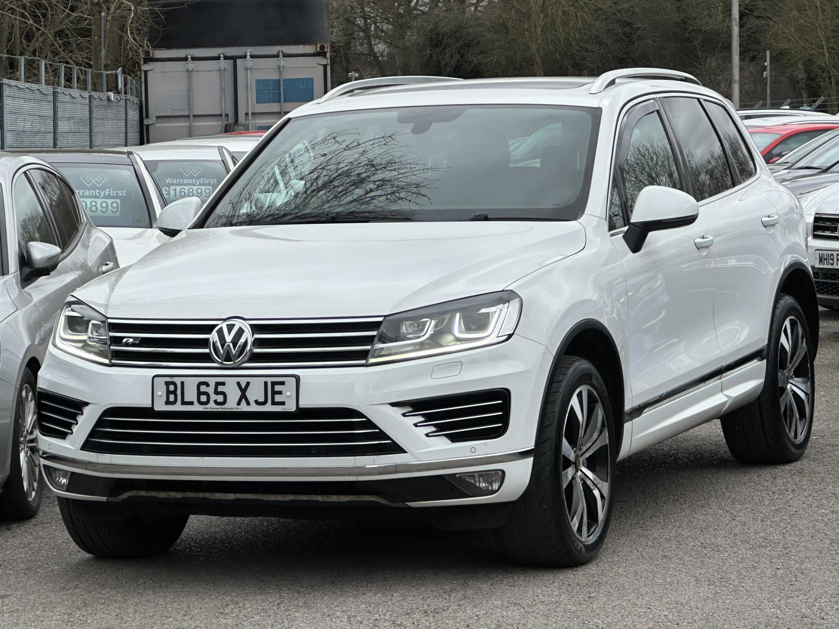 Volkswagen Touareg 3.0 TDI V6 BlueMotion Tech R-Line SUV 5dr Diesel Tiptronic 4WD Euro 6 (s/s) (262 ps)