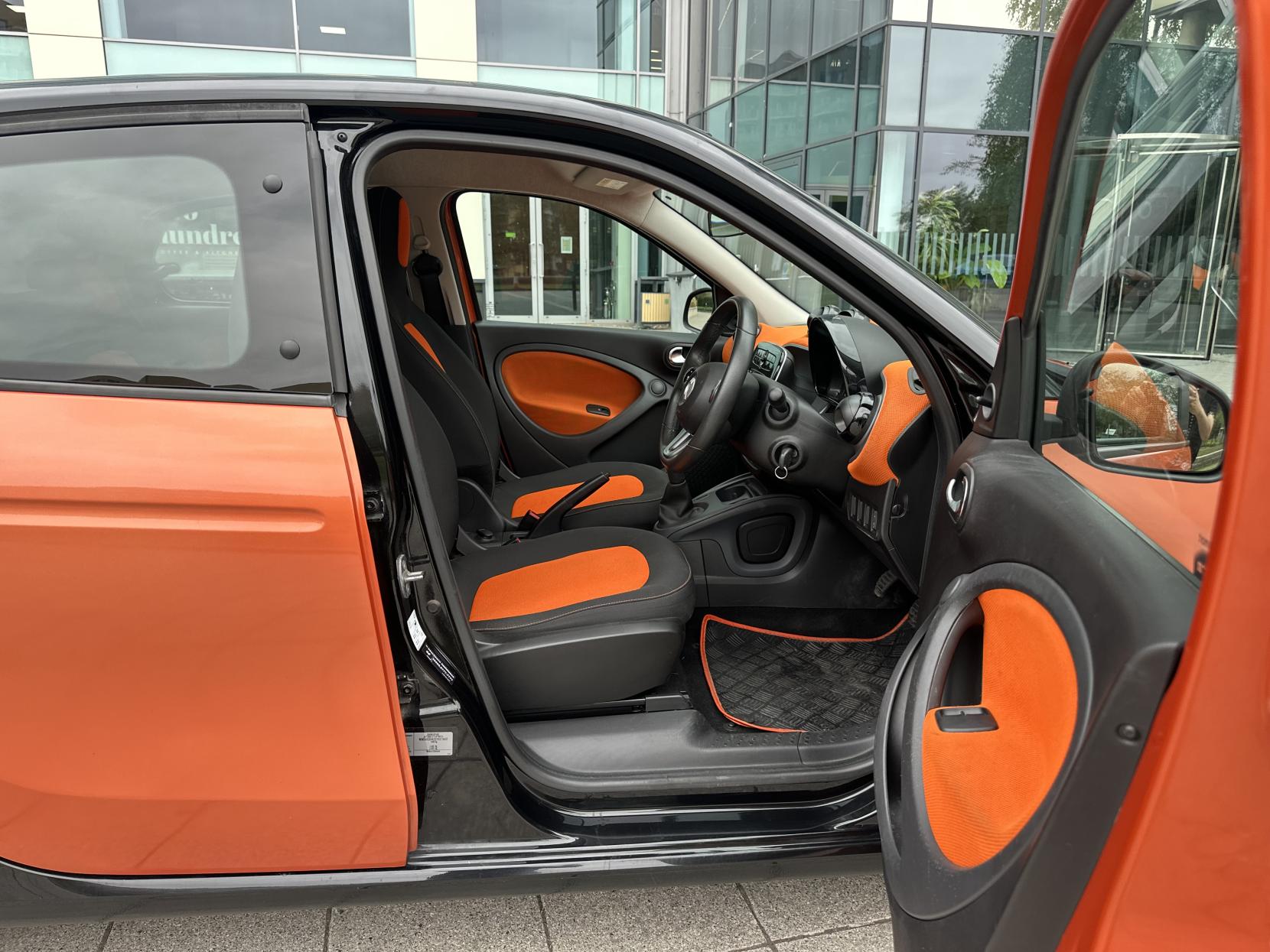 Smart forfour 1.0 Passion Hatchback 5dr Petrol Manual Euro 6 (s/s) (71 ps)