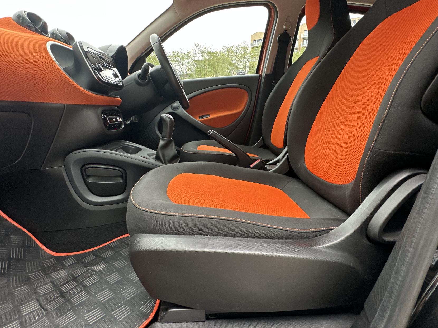 Smart forfour 1.0 Passion Hatchback 5dr Petrol Manual Euro 6 (s/s) (71 ps)